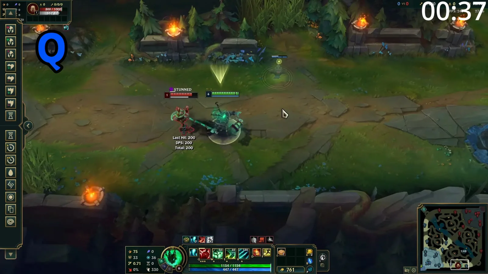 Thresh hooking a target dummy with Death Sentence (Q), stunned status shown above it