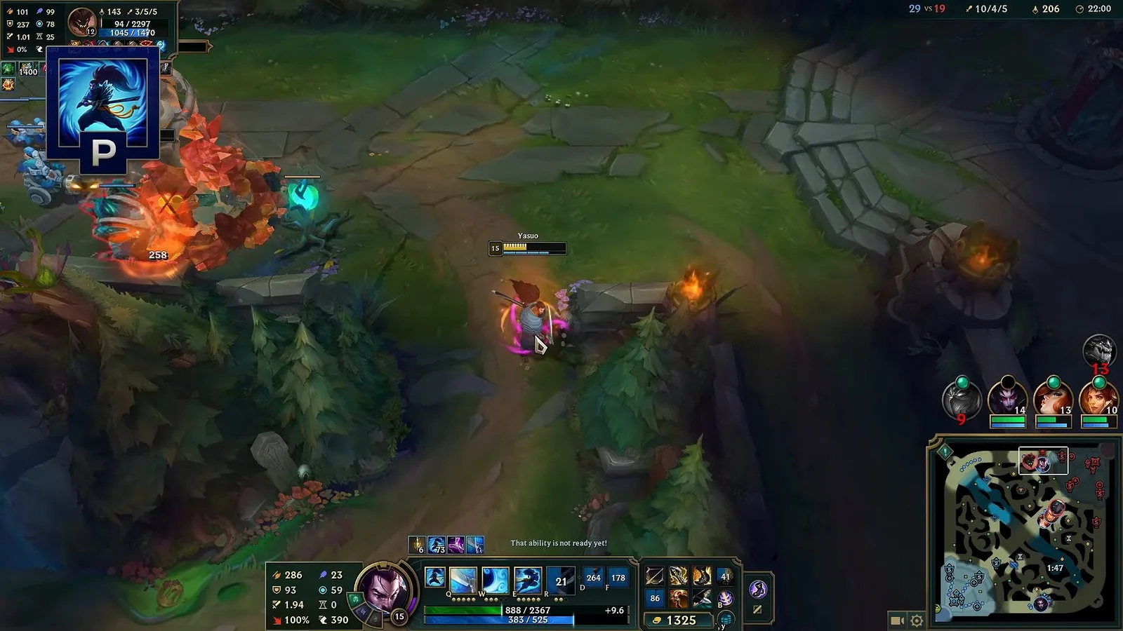 Yasuo walking in mid lane while the Flow bar under his health bar charges