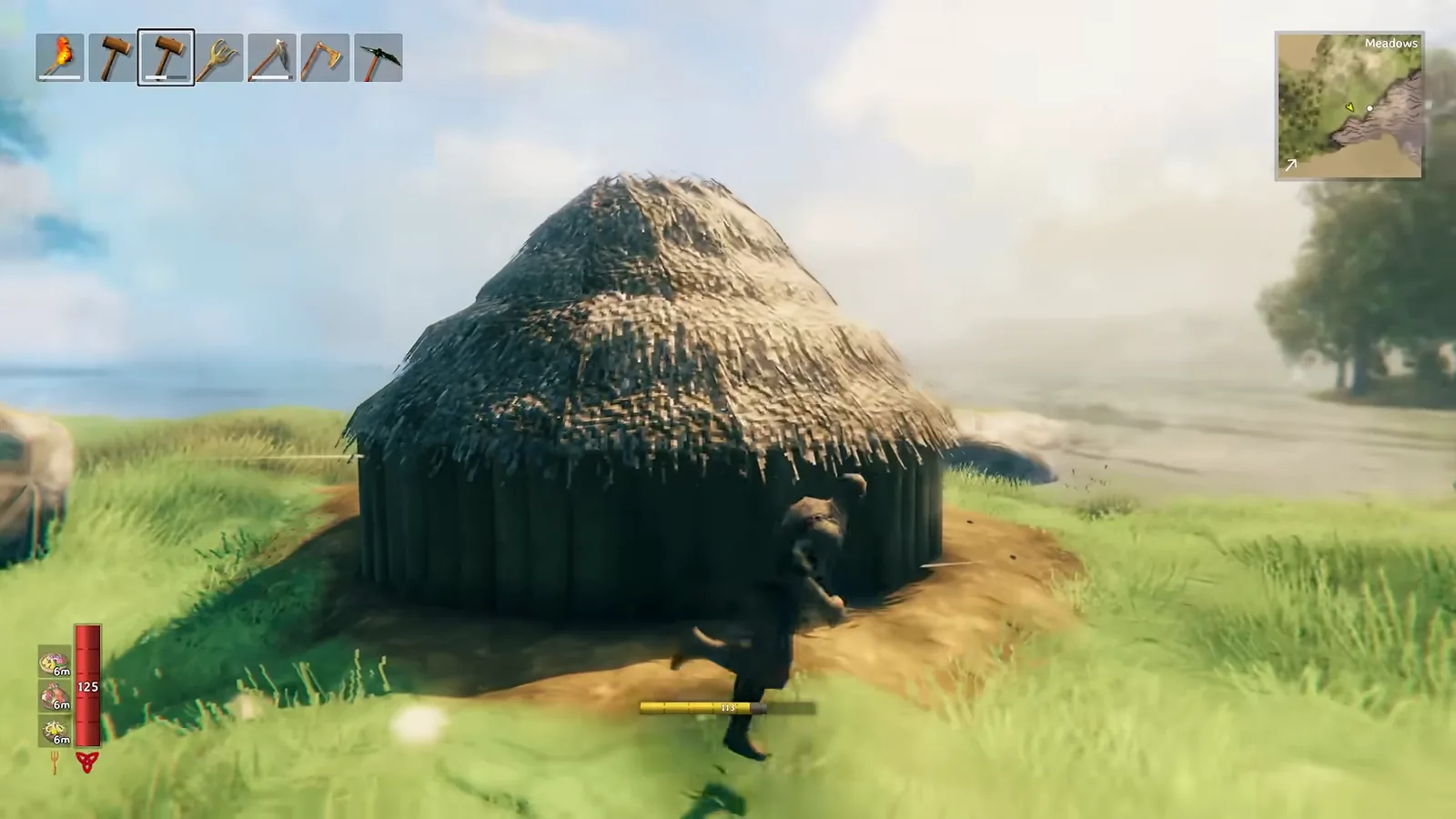 Valheim round thatch-roofed hut built from a circle of floors with 45 degree roof pieces