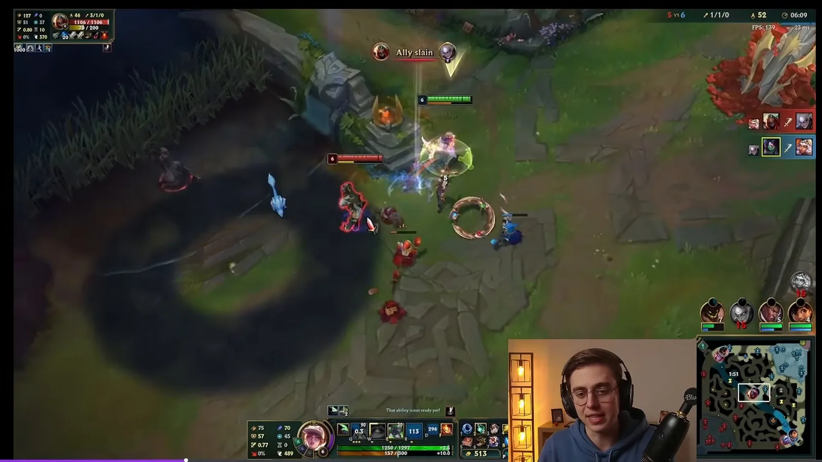 Akali fighting in mid lane during an assassin versus mage matchup
