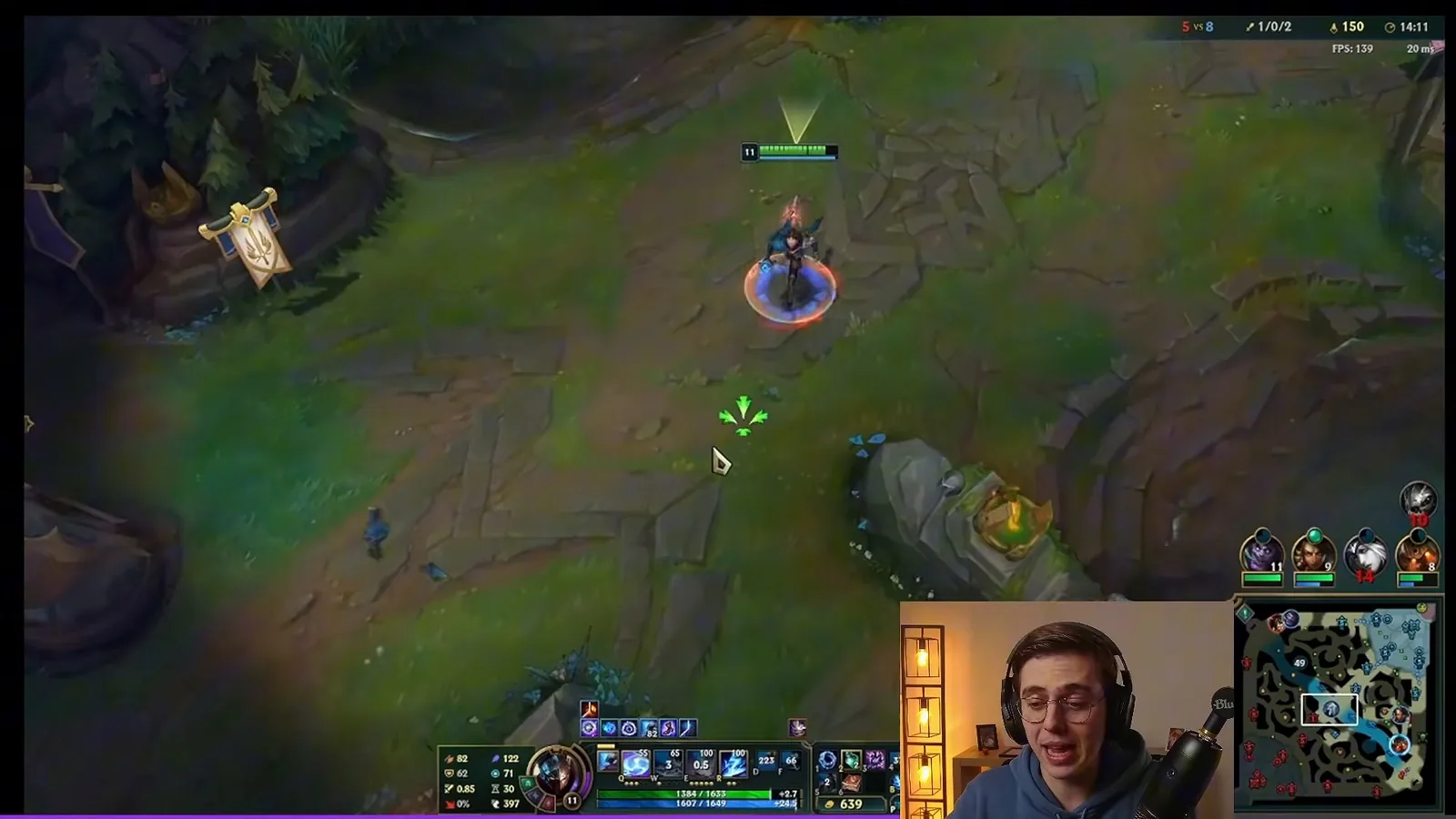 Mid laner with defensive Tier 3 boots taking trades against Vladimir